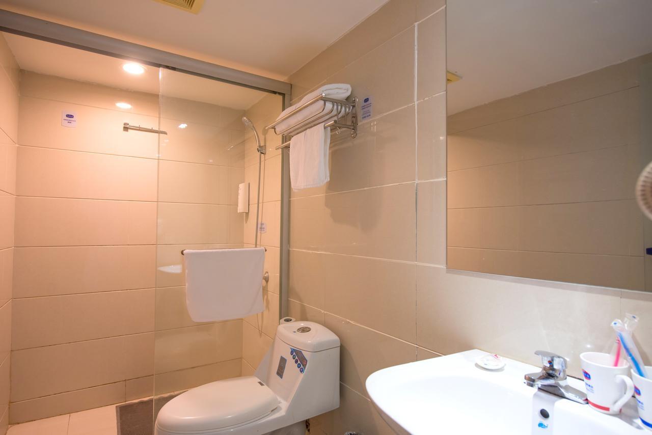 Hotel Hanting Express Lujiazui Minsheng Road 3*