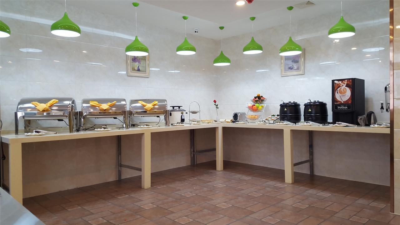 Hotel Vatica Pudong Airport Town Renmintang Road 3*