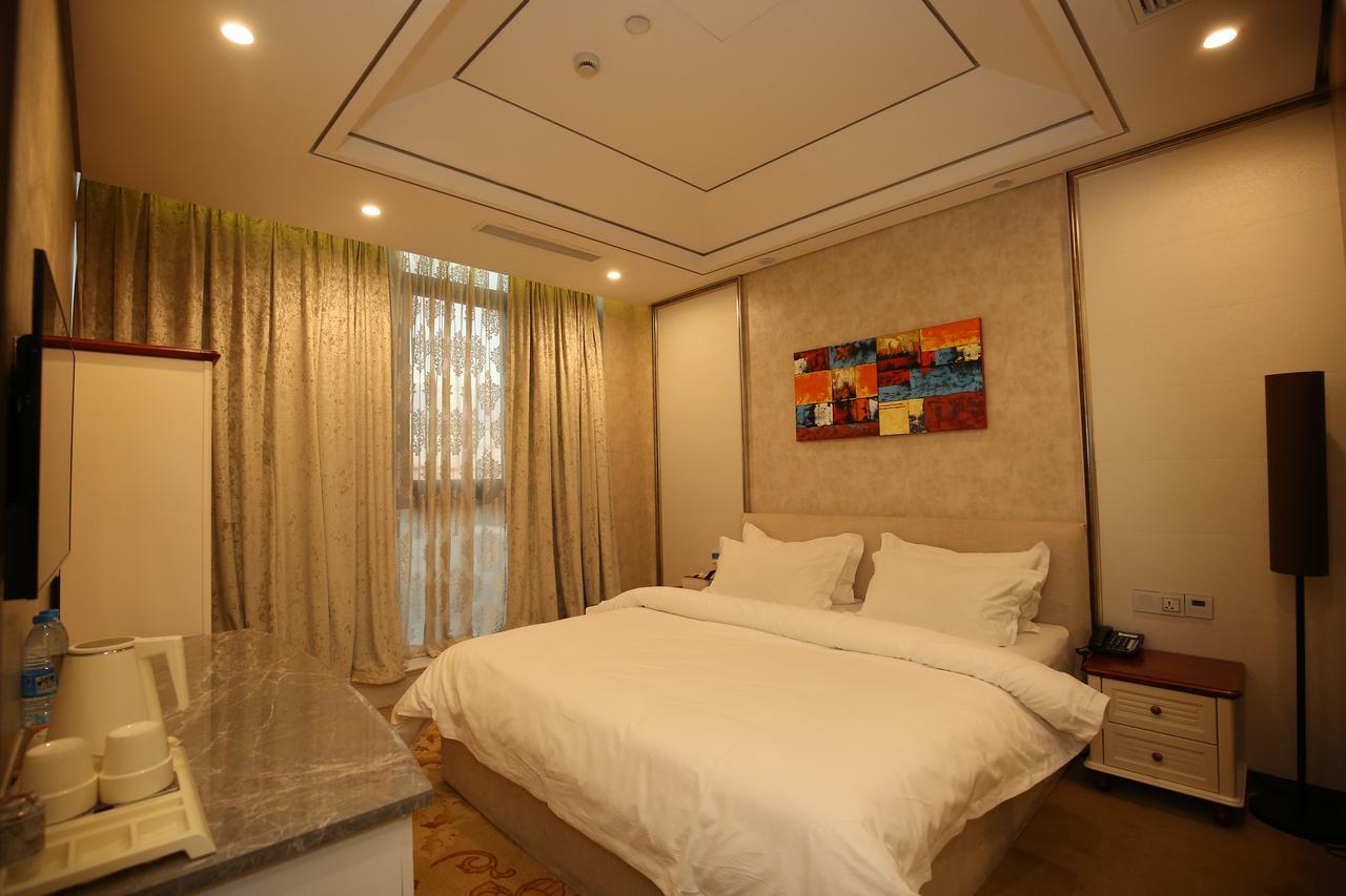 Crown Crystal Hotel