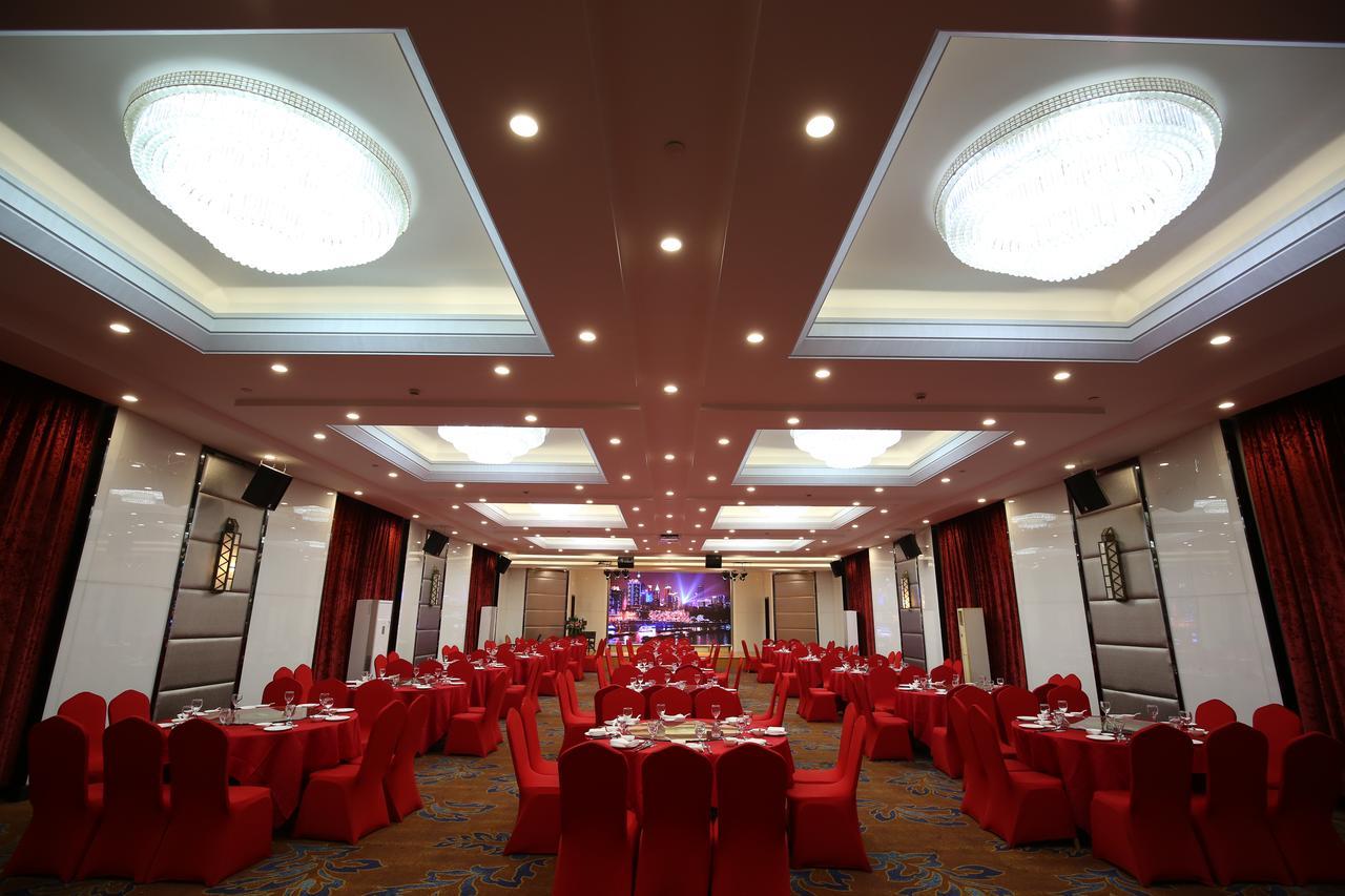 Hotel Crown Crystal 4*