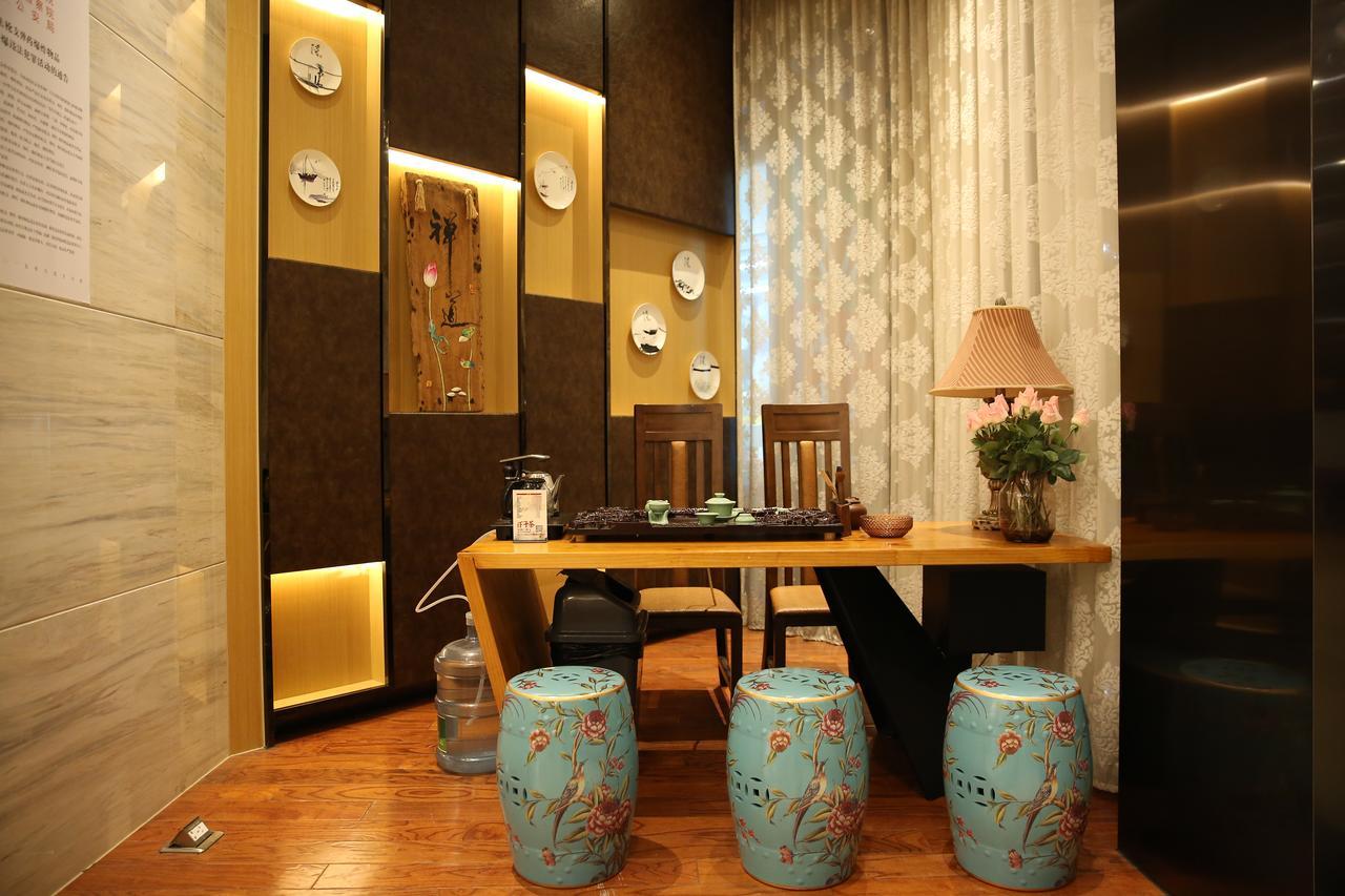 Crown Crystal Hotel
