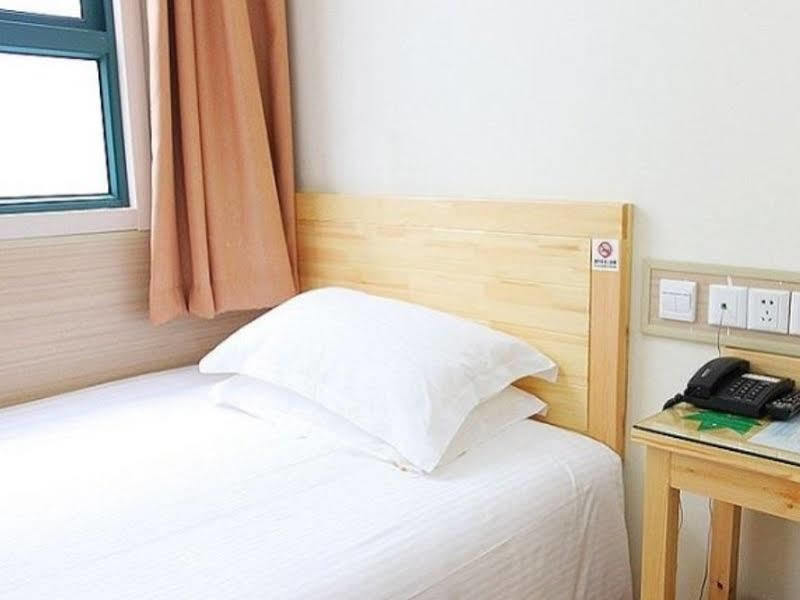 Hotel Chunshengkan 2*
