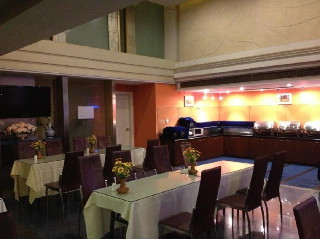 Motel 168 Shangcheng Branch Hotel 2*