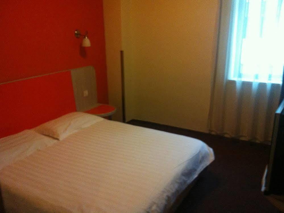 Motel168 Xincun Road Hotel Shanghai