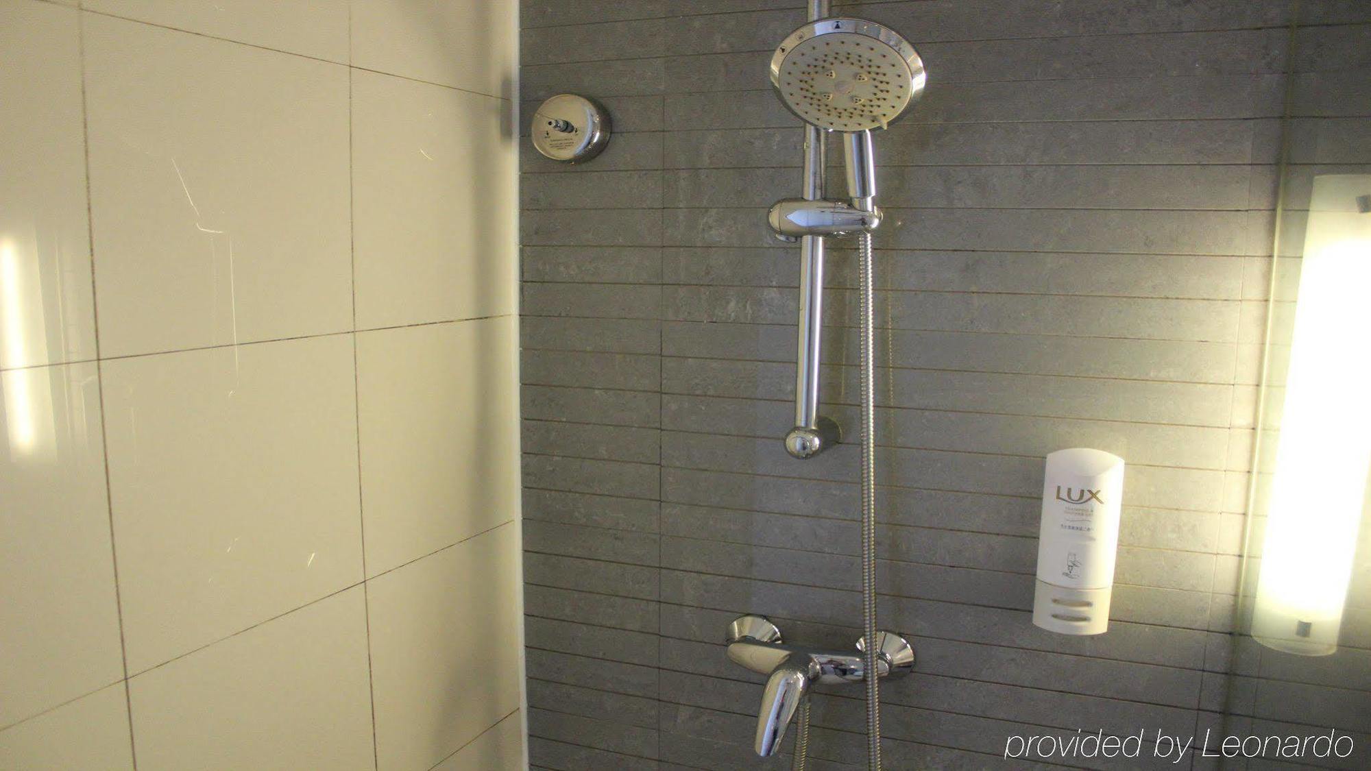 Khách sạn Express Meilong 3*