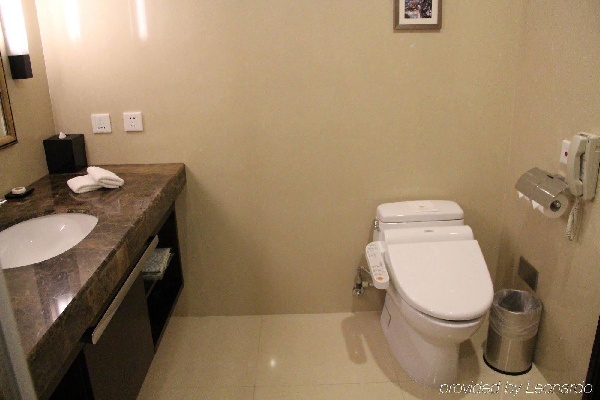 Evergreen Laurel Hotel, 4* Shanghai