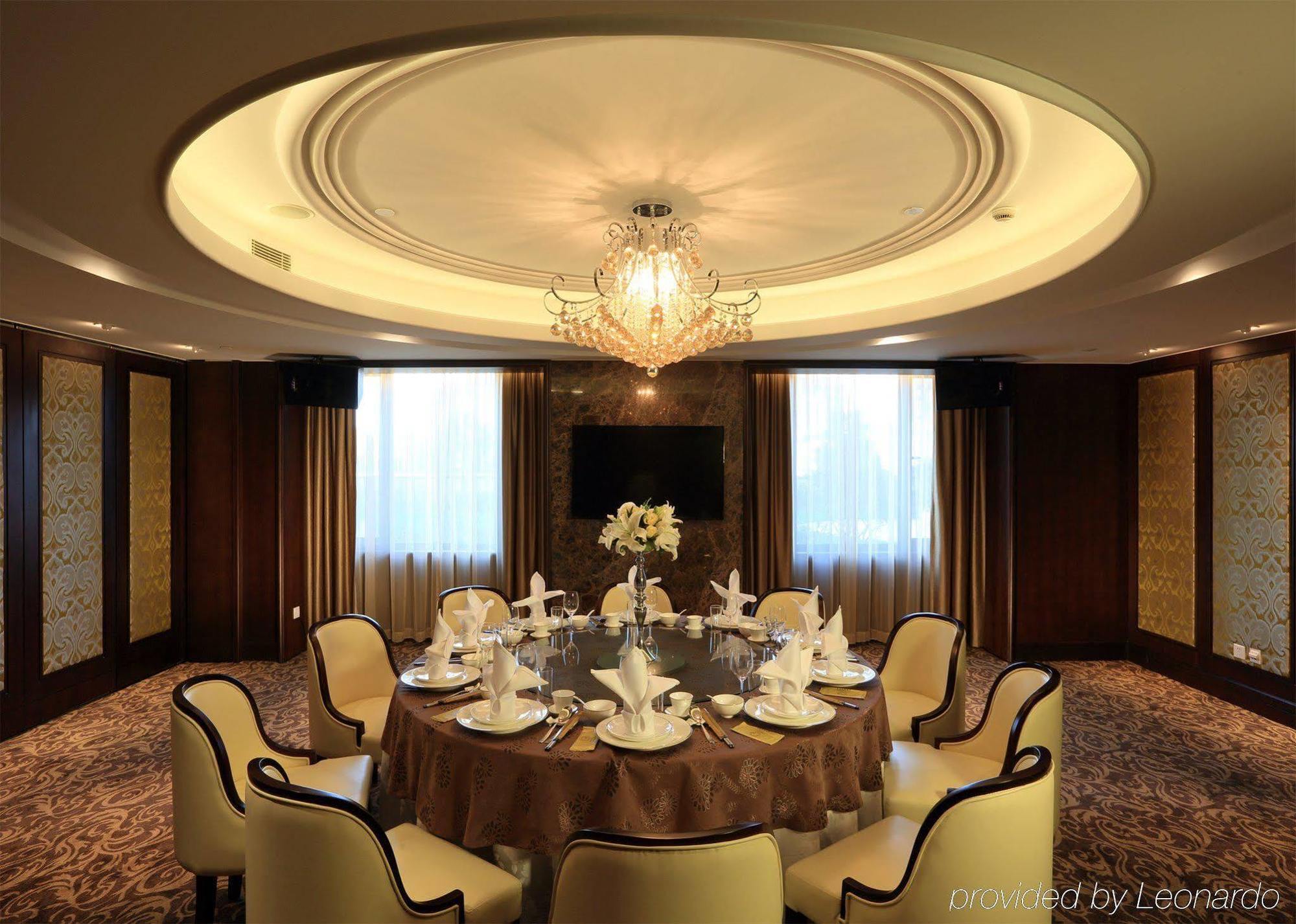 Evergreen Laurel Hotel,