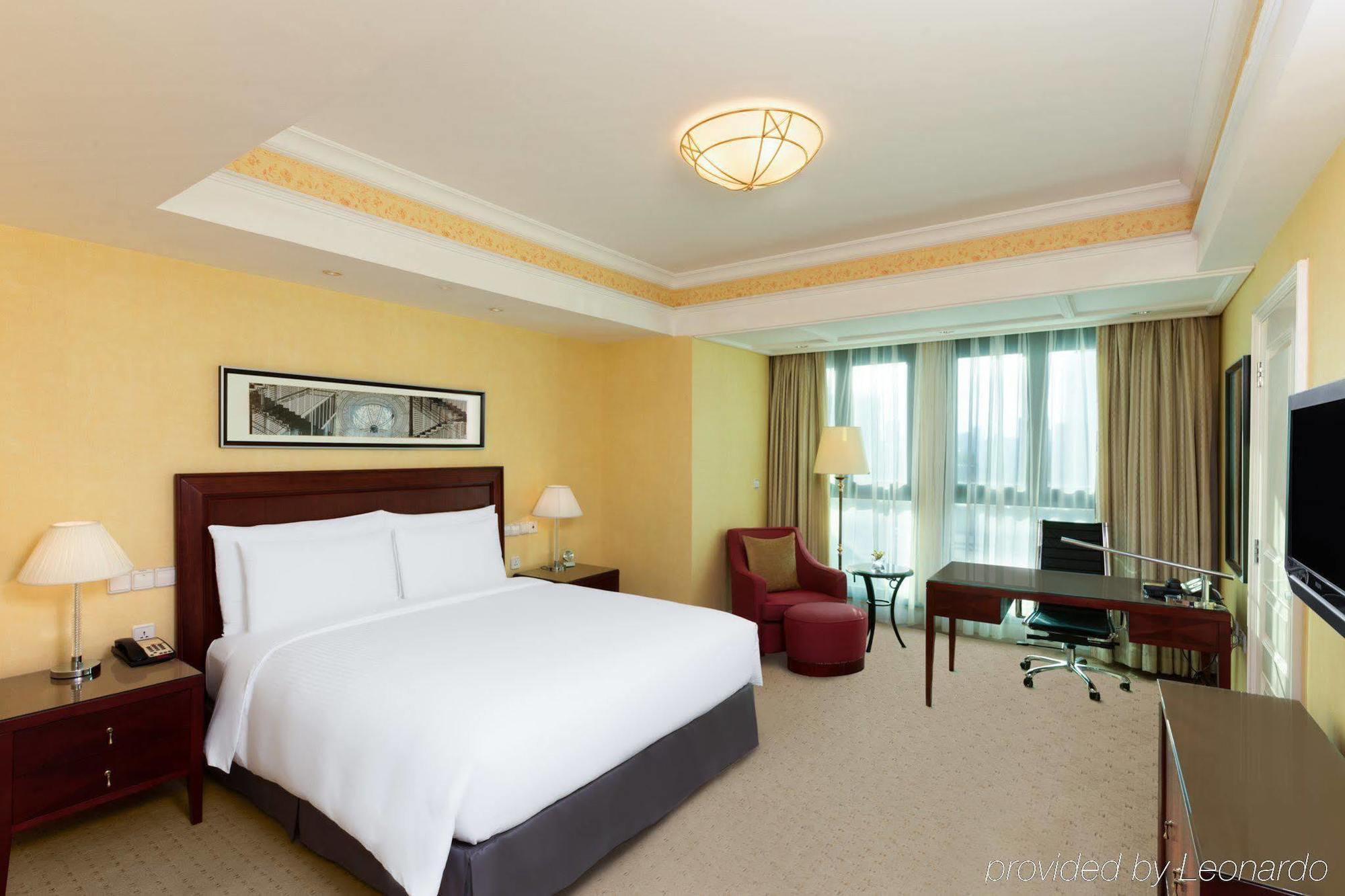 Parkline Century Park Hotel 5*