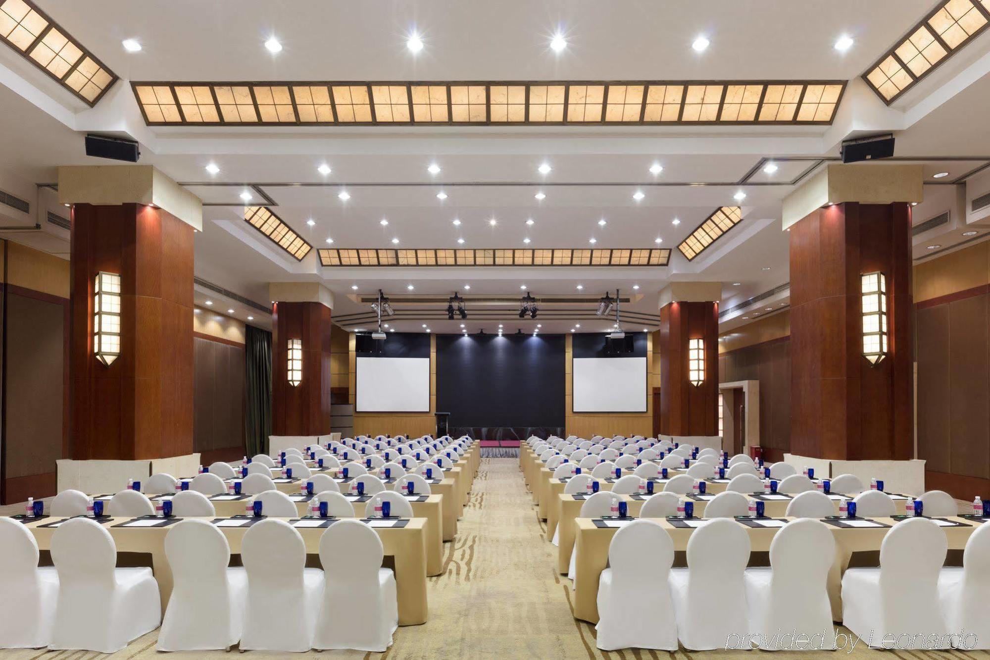 Parkline Century Park 5* Shanghai