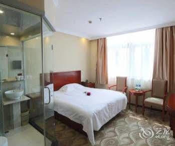 Greentree Pudong Airport Huaxia East Road Railway Station Shell Thượng Hải