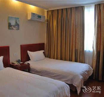 Khách sạn Greentree Pudong Airport Huaxia East Road Railway Station Shell 3*