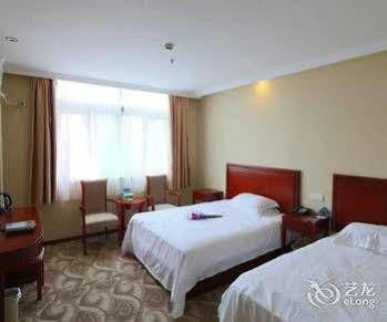 Khách sạn Greentree Pudong Airport Huaxia East Road Railway Station Shell