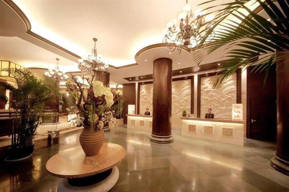 Xingdao Hotel 3*