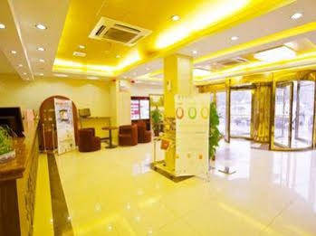 Greentree Wild Zoo Dachuan Freeway Express Otel Şanghay