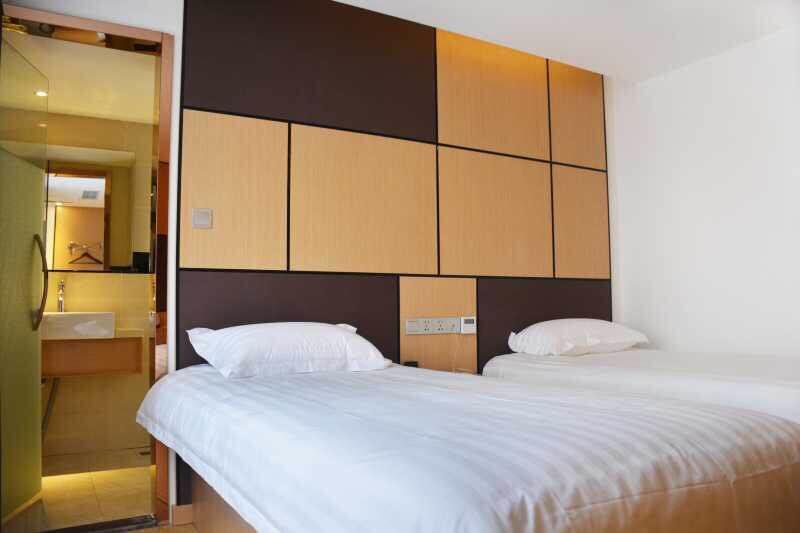 Wan Xin Hui Xuan Nanjing Road Pedestrian Hotel