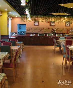 Hotel Home Inn Shanghai Chuansha Metro Station Xinchuan Road 2*