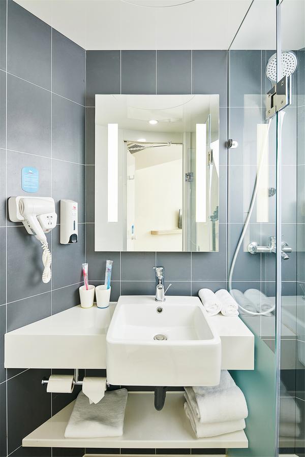 Hanting Baogang Yueluo Freeway Hotel Shanghai