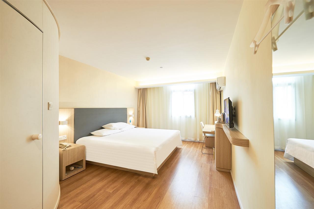 Hotel Hanting Baogang Yueluo Freeway