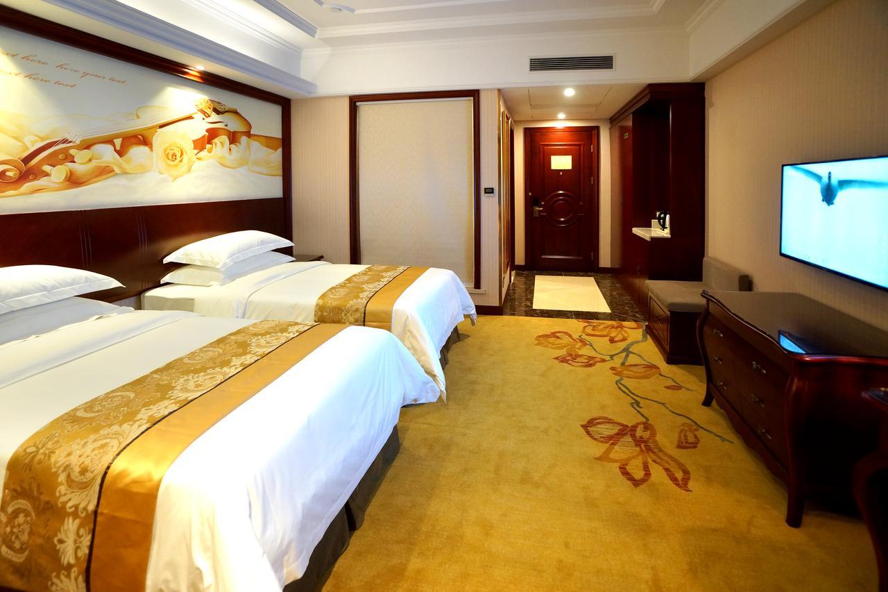 Viana International Hotel: Airport And Free Trade Zone With Shuttle Service