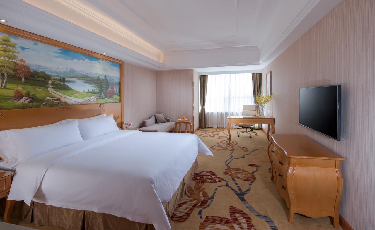 Hotel Viana International Hotel: Airport And Free Trade Zone With Shuttle Service 4*