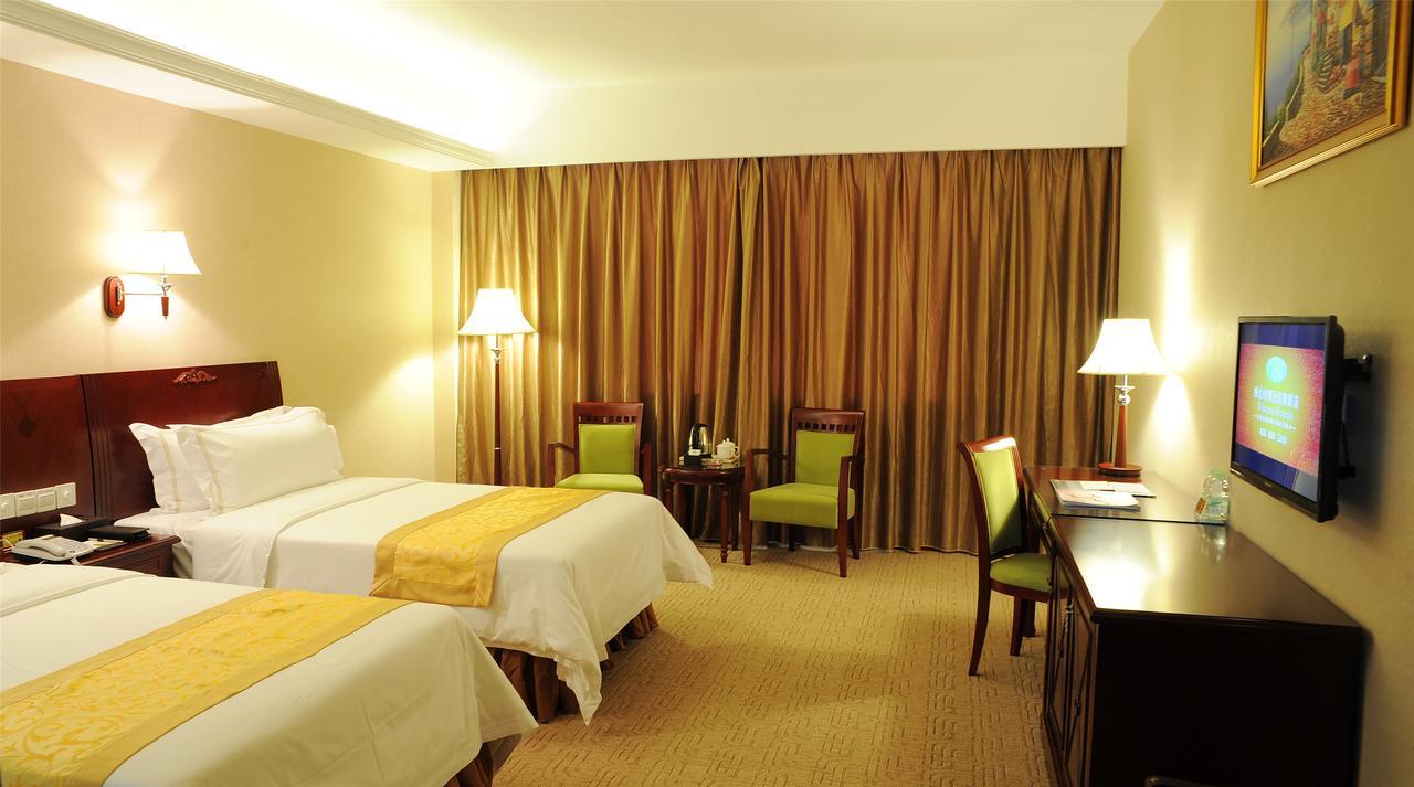 Vienna International Hotel 3*