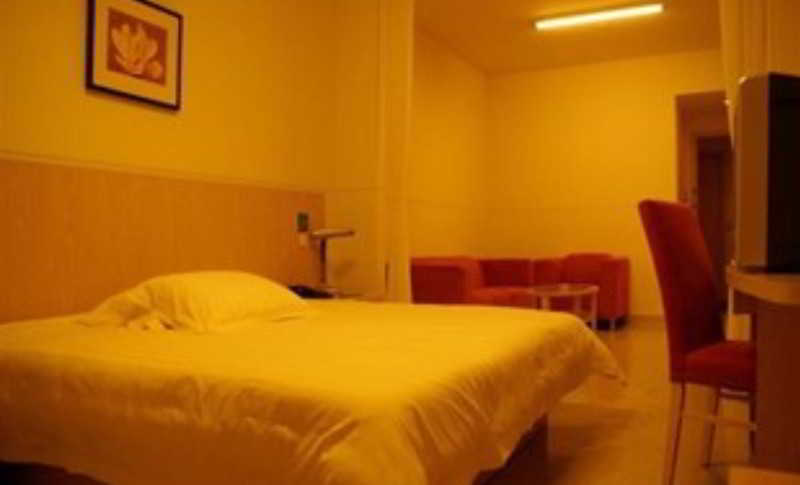 Jinjiang Caohejing Xingzhong Road Railway Station Hotel