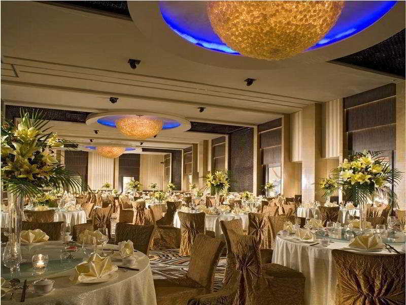 Sheraton Grand Pudong & Residences Hotel 5*