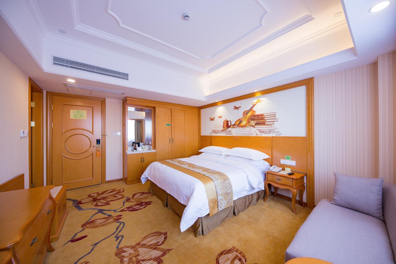 Vienna International 4* Shanghai