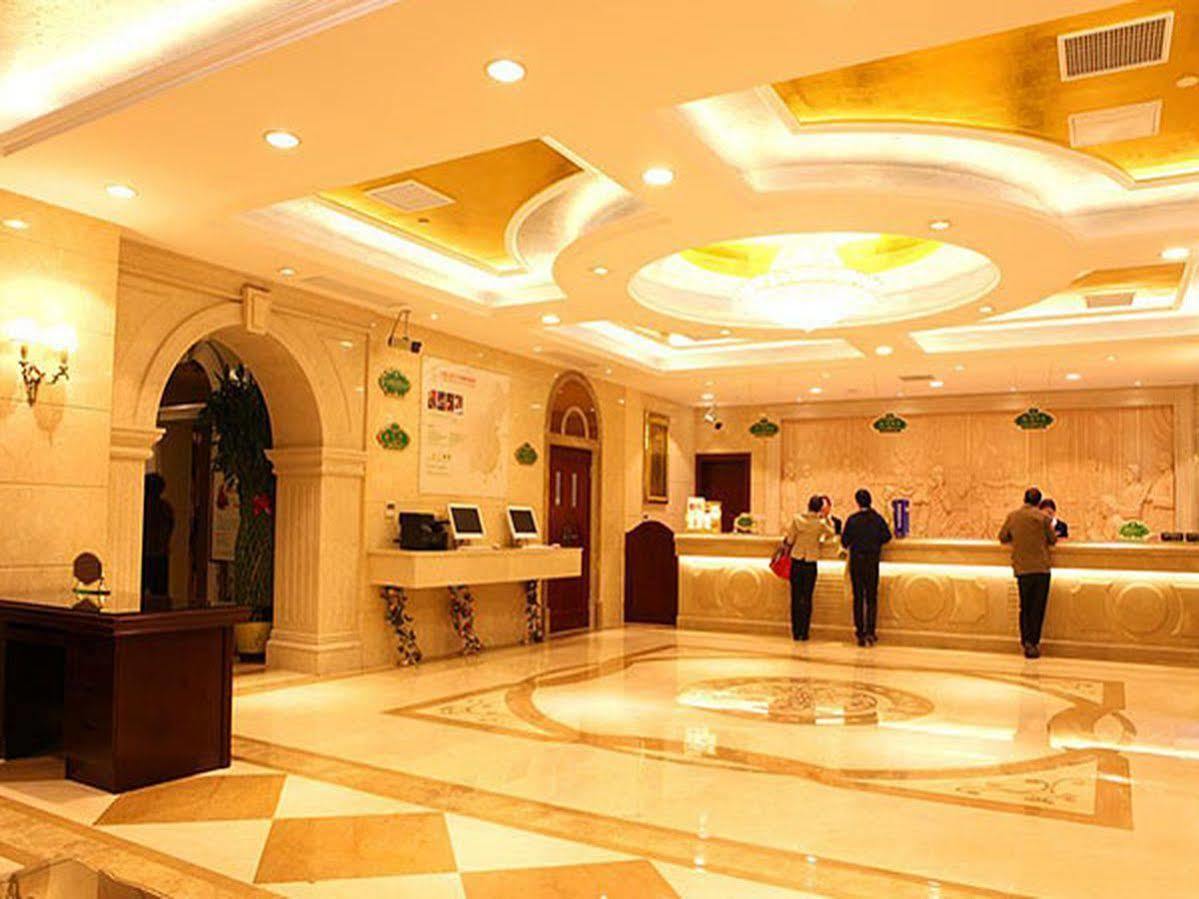 Vienna Hongqiao Airport Wanda Plaza Hotel Shanghai