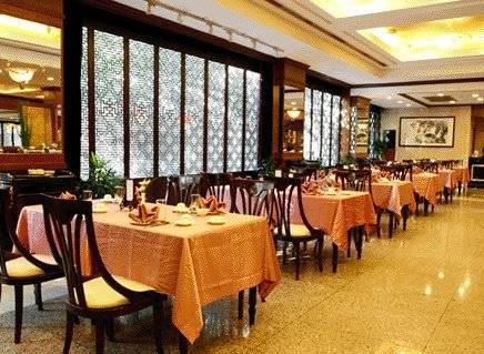 Hotel Donghu 5*
