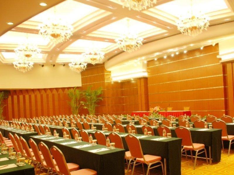 Yafan Longmen Hotel 4*