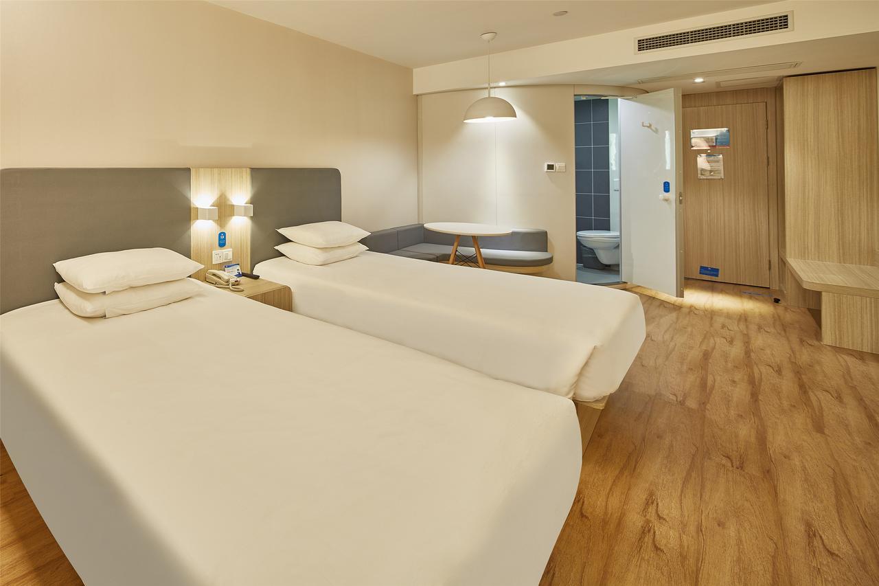Hanting Hongqiao National Exhibition Center Jidi Road 2* Xangai