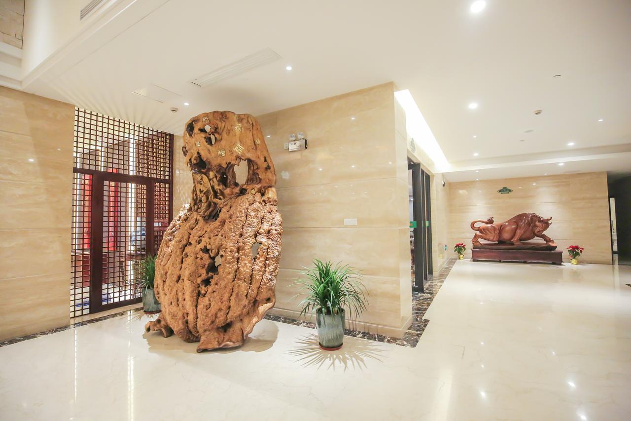 Xin Jue Jiayi Airport And International * Shanghai