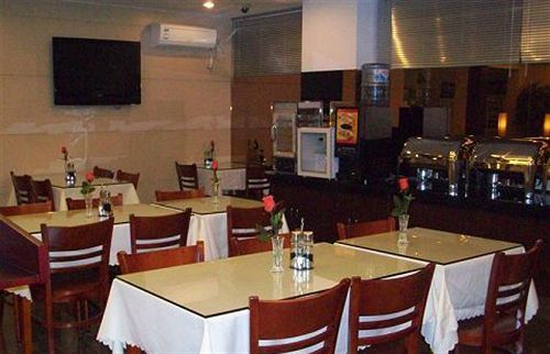 Hotel Greentree Zhangjiang Guanglan Road Metro Station Business 3*