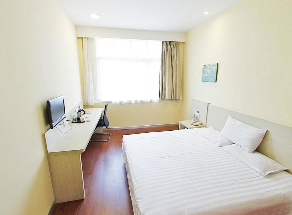 Hanting Express Lujiazui Minsheng Road 3* Shanghai