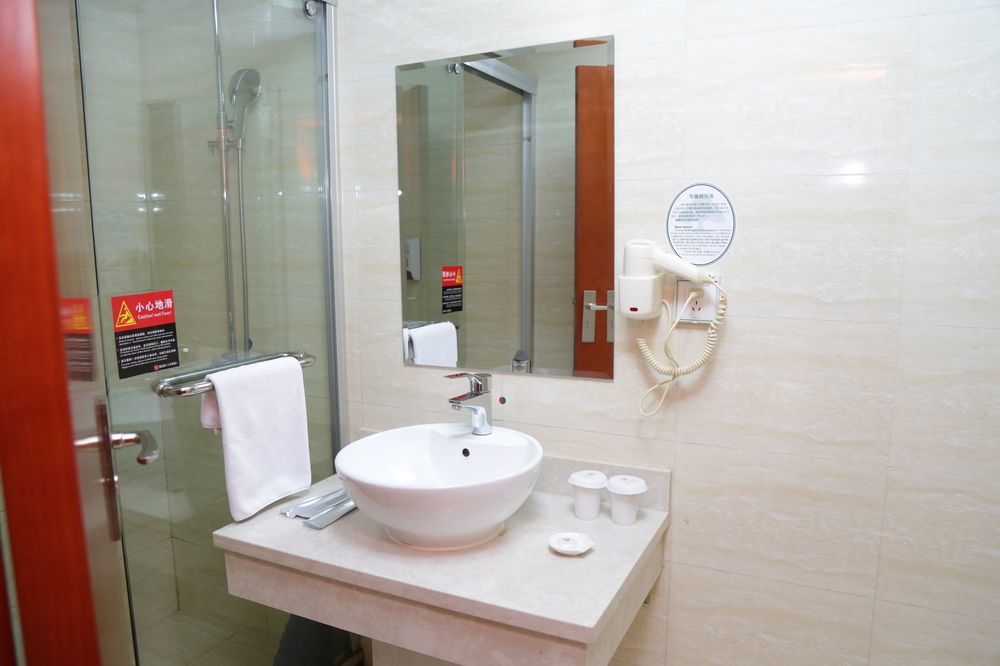 Hotel Crown Crystal 4*