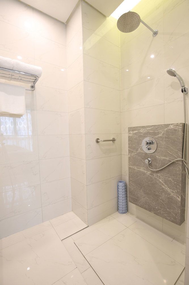 Hotel Crown Crystal 4*