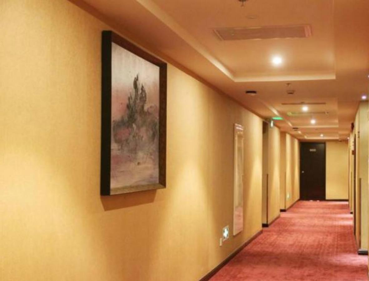 Ramada Encore Hotel