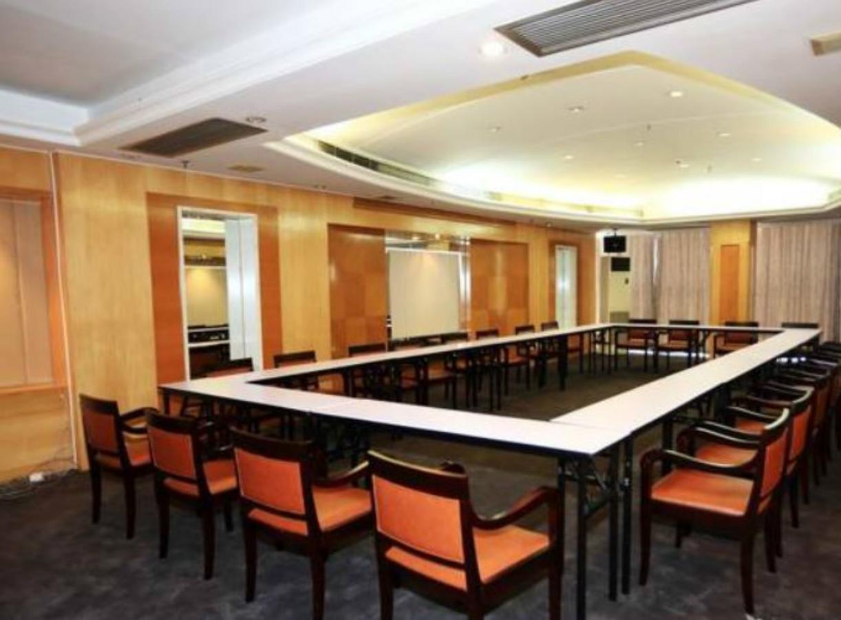 Ramada Encore 4*