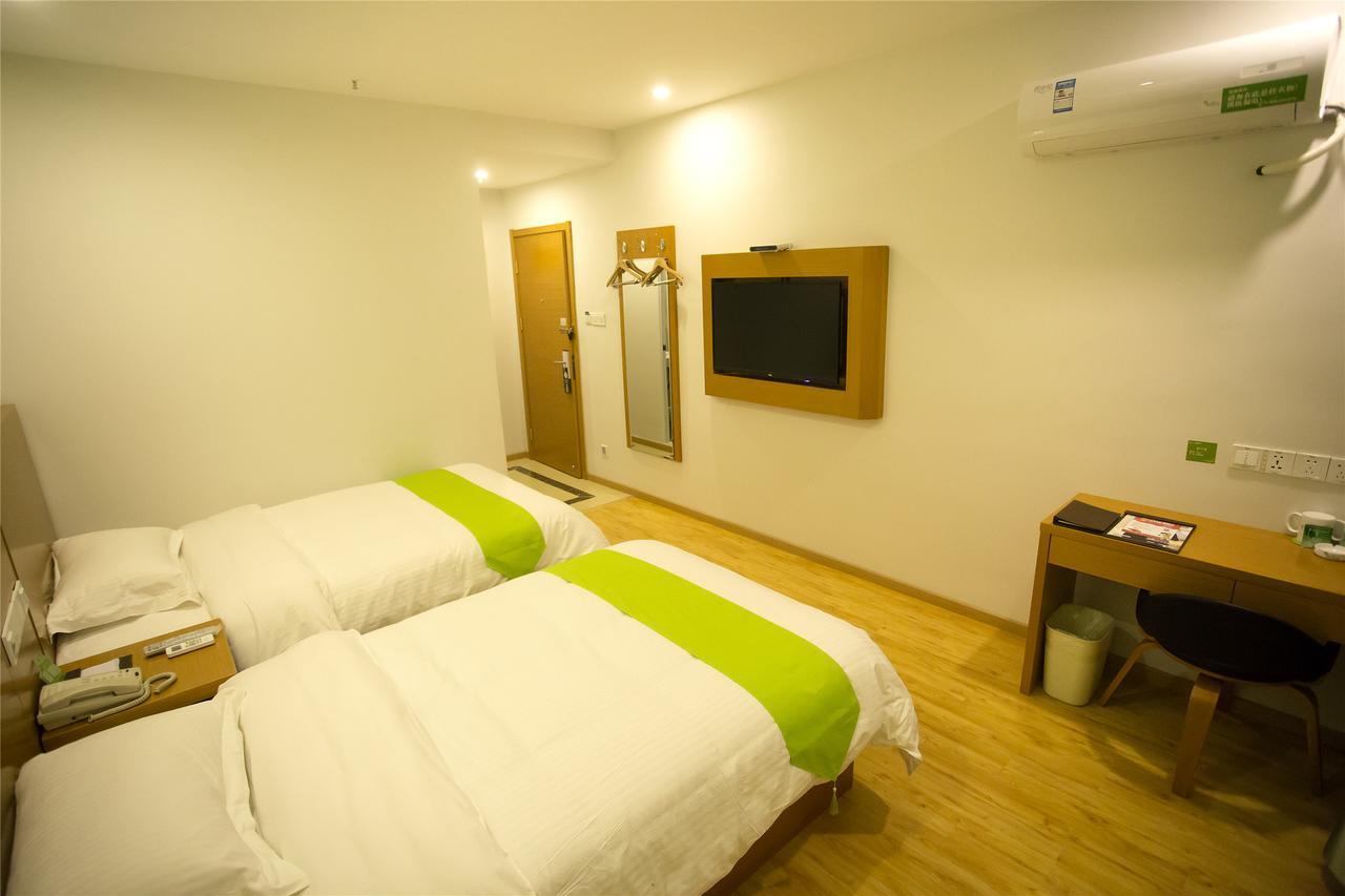 Otel Vatica Pudong New District Dishuilake Şanghay