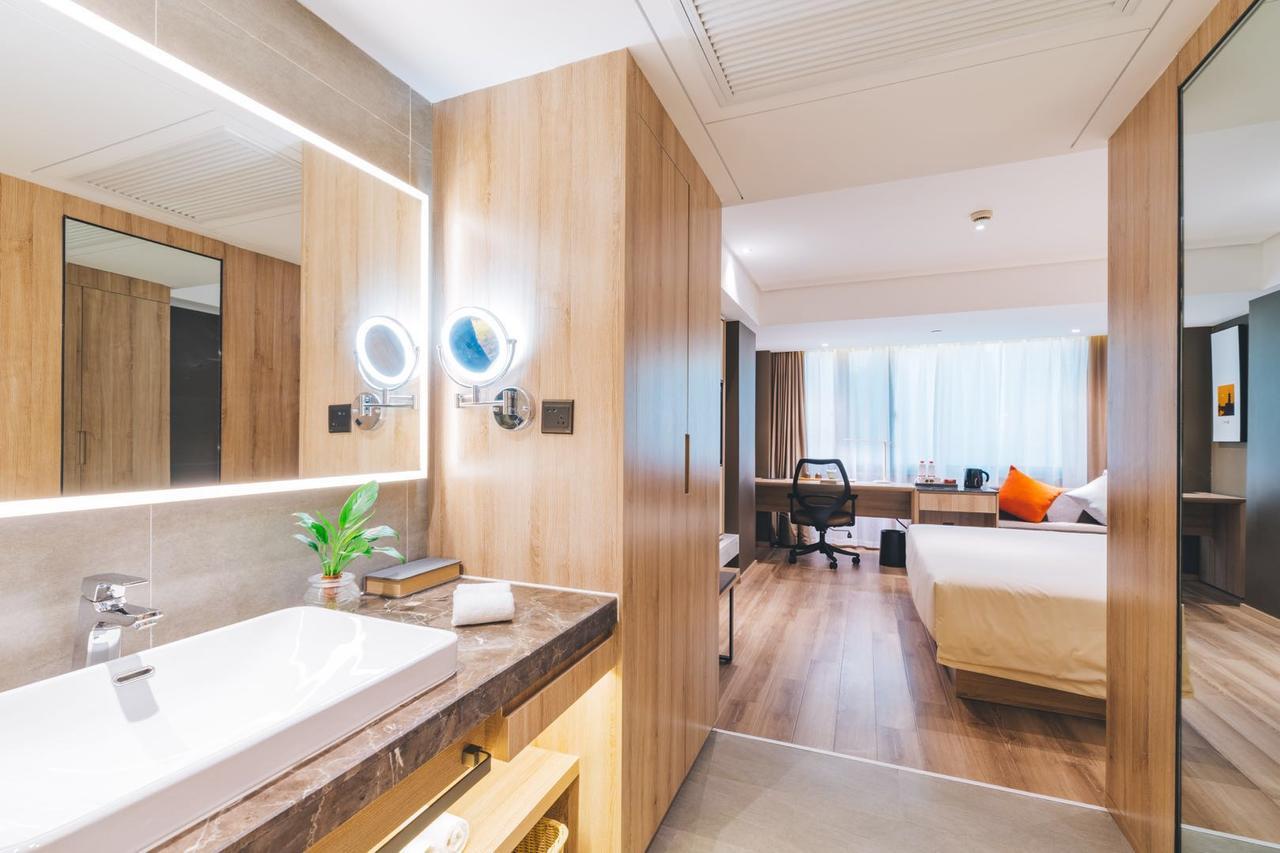 Atour Hotel Longyang Road Hotel