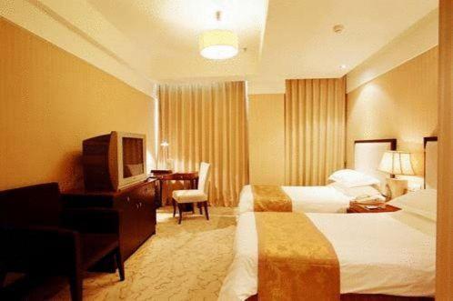 Hengsheng Peninsula International Hotel 4*