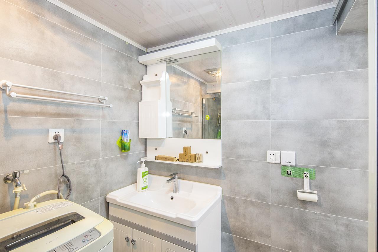 Guest house Qingfei's People's Square Branch 3*