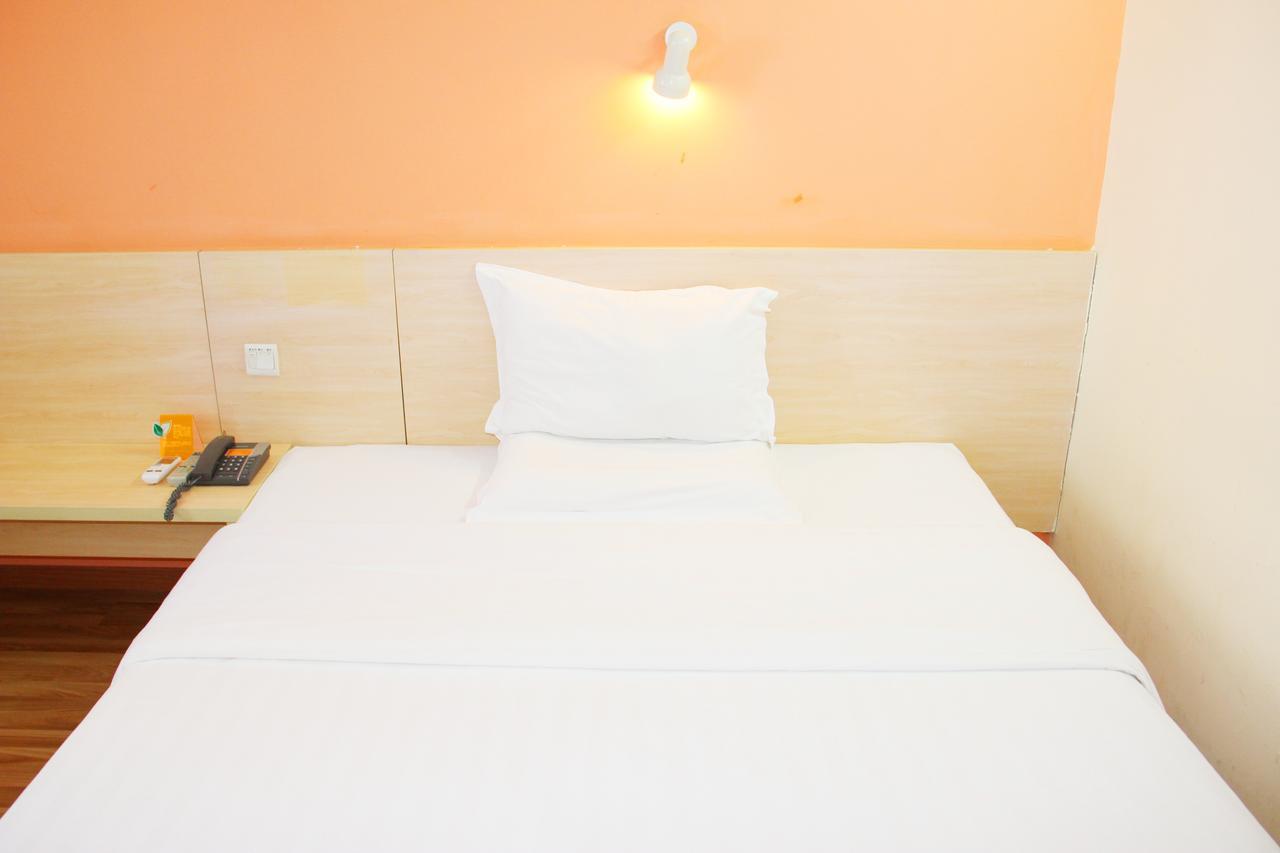 7days Pudong New International Expo Centre Hotel 2*