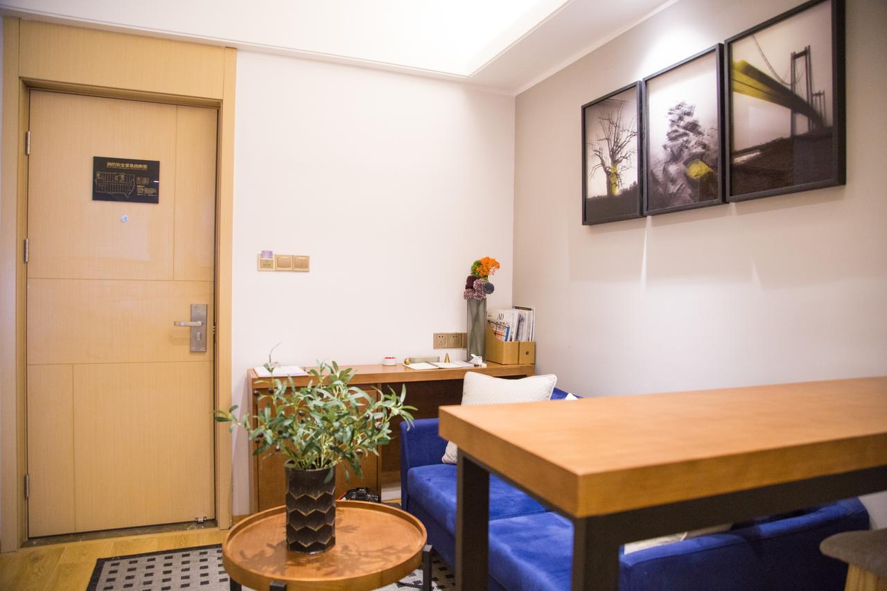 Berkesy Jinqiao Hotel 4*