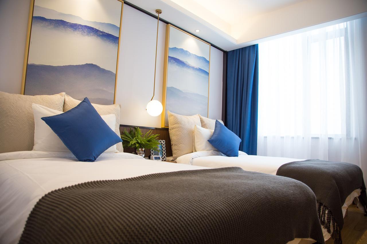 Hotel Berkesy Jinqiao 4*