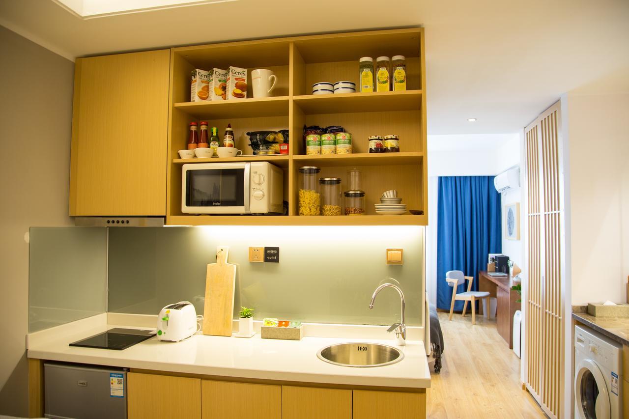 Berkesy Jinqiao Hotel