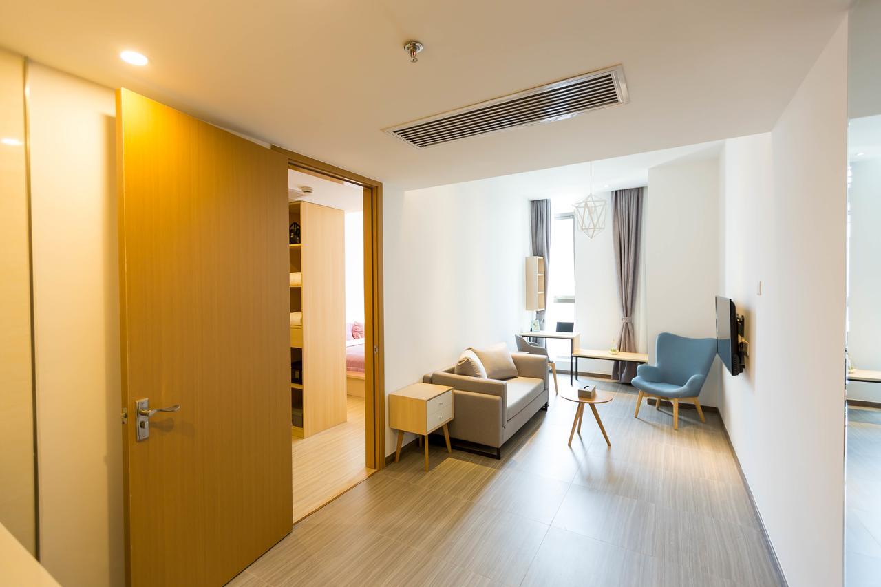Berkesy Pujiang Hotel