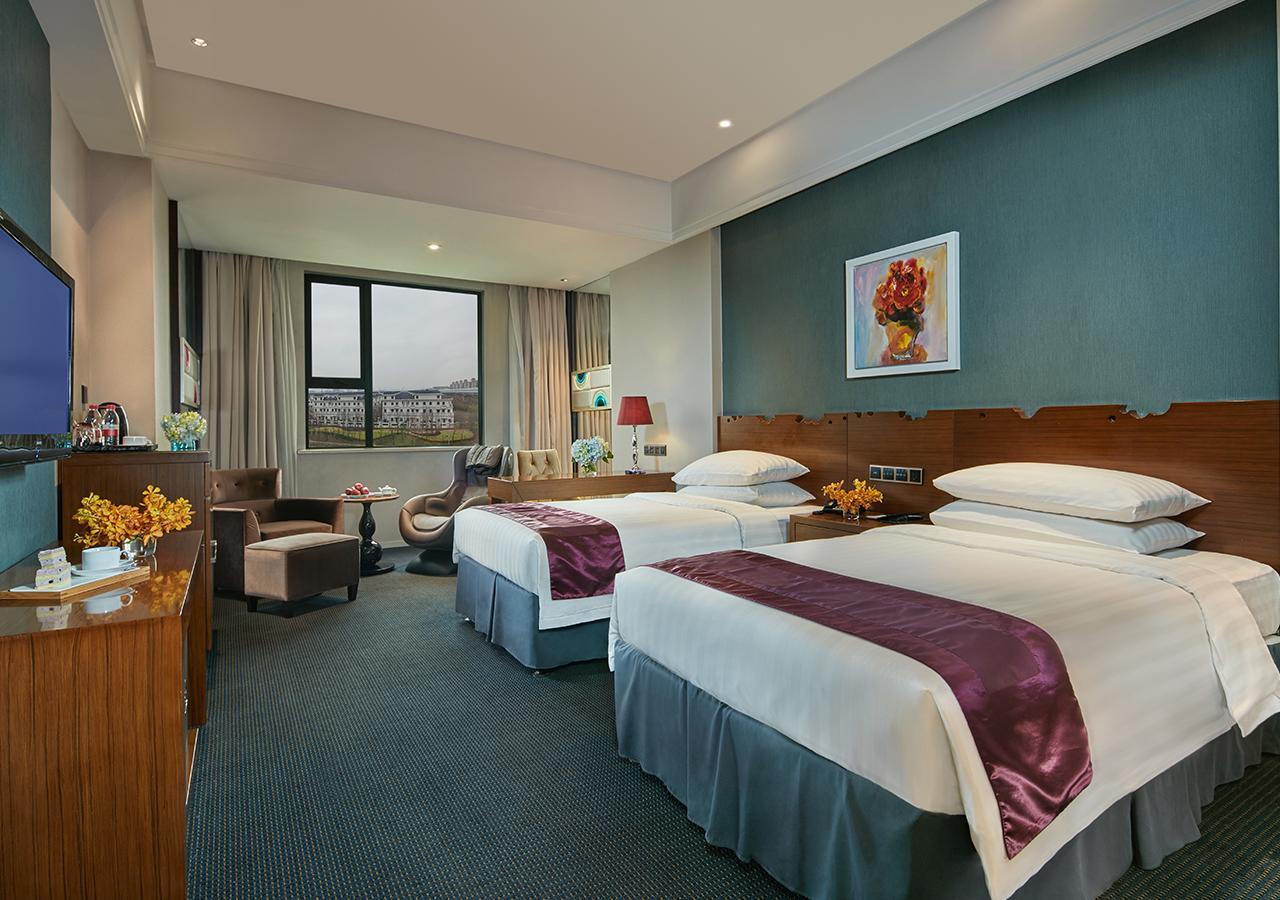 Hotel New Century Manju Luoshan @sniec