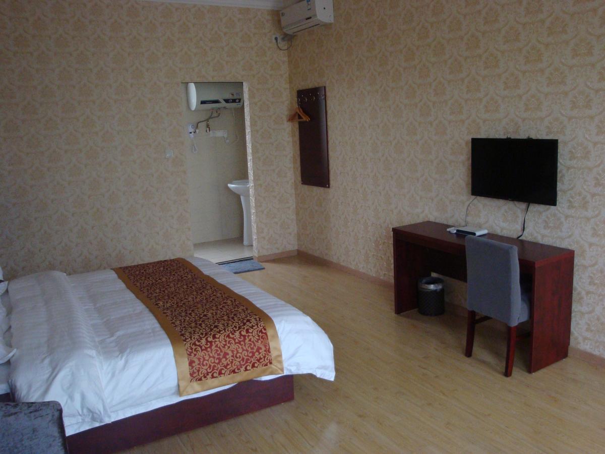 Xiangyuan Grand Hotel 3*